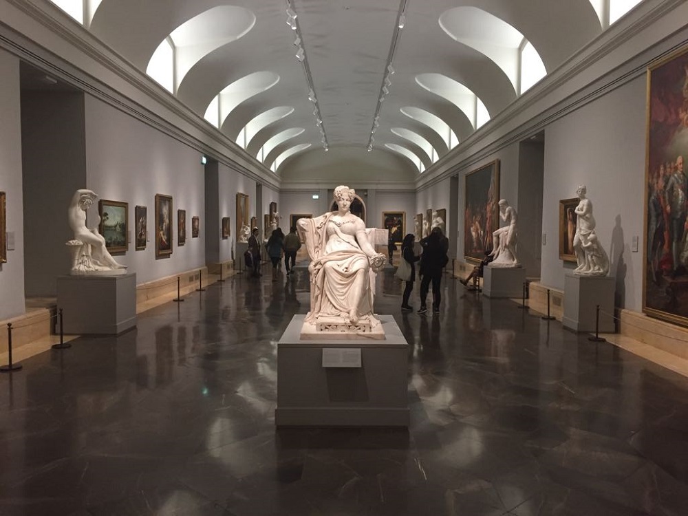 Een zaal in het Prado museum te Madrid