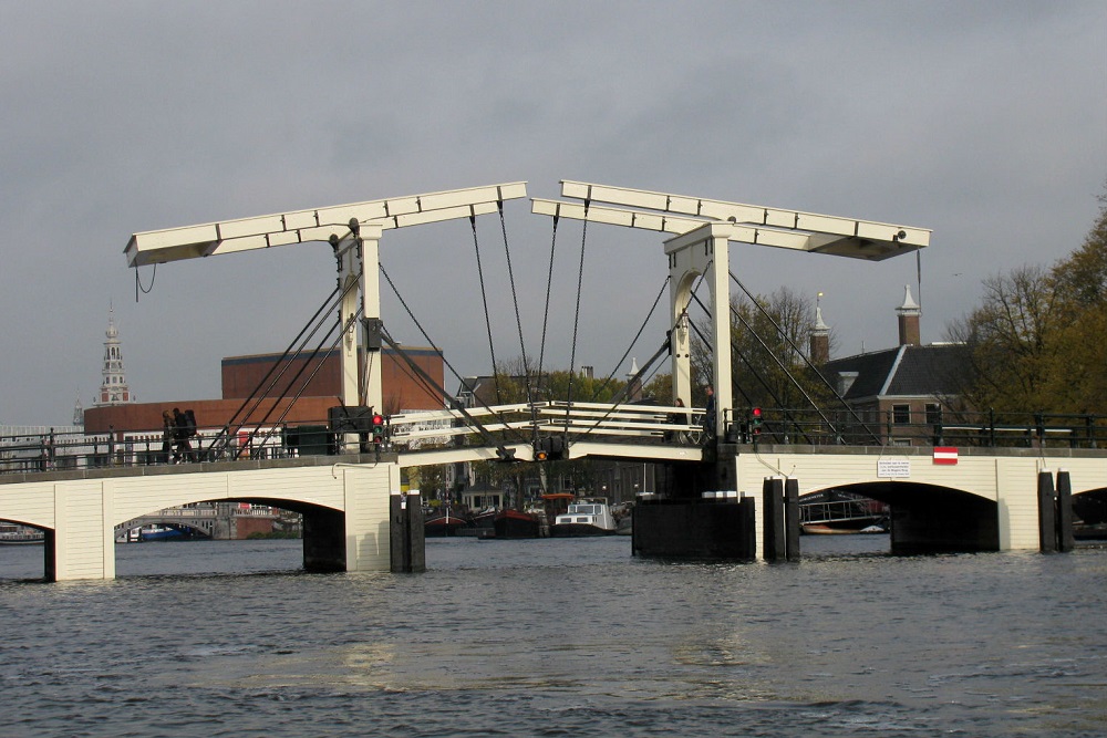 De Magere Brug over de Amstel te Amsterdam